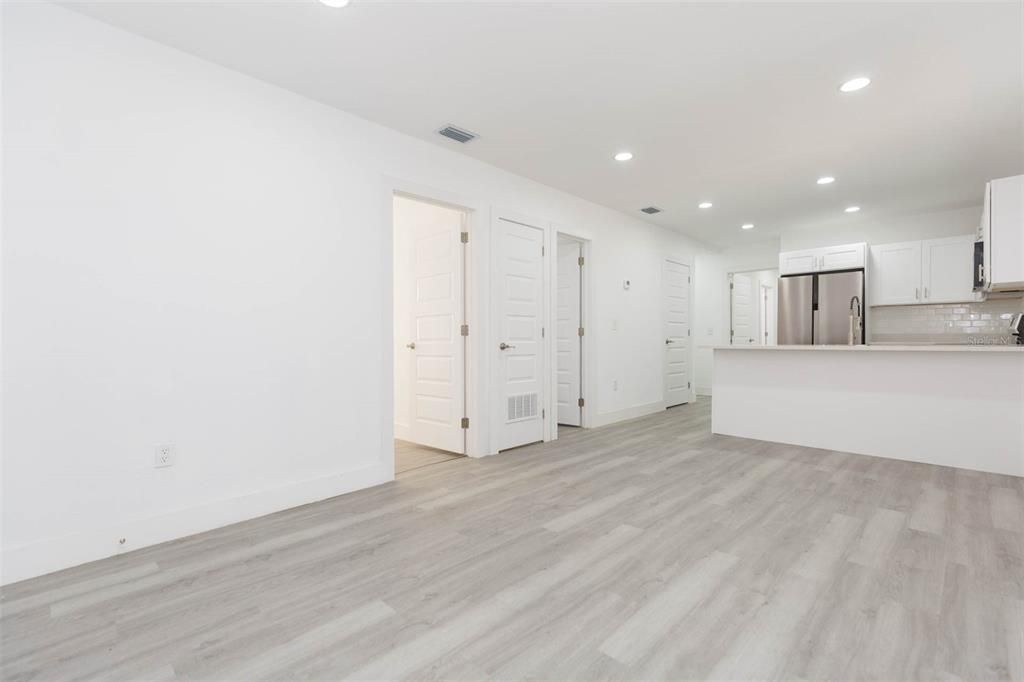 En Venta: $254,900 (3 camas, 2 baños, 840 Pies cuadrados)