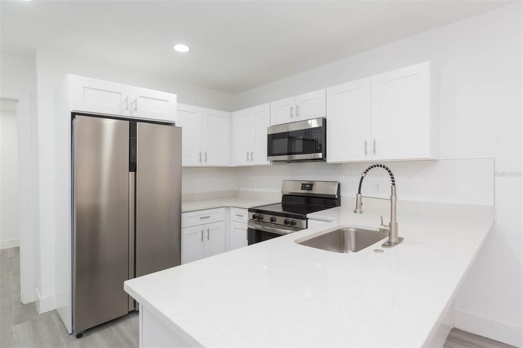 En Venta: $254,900 (3 camas, 2 baños, 840 Pies cuadrados)