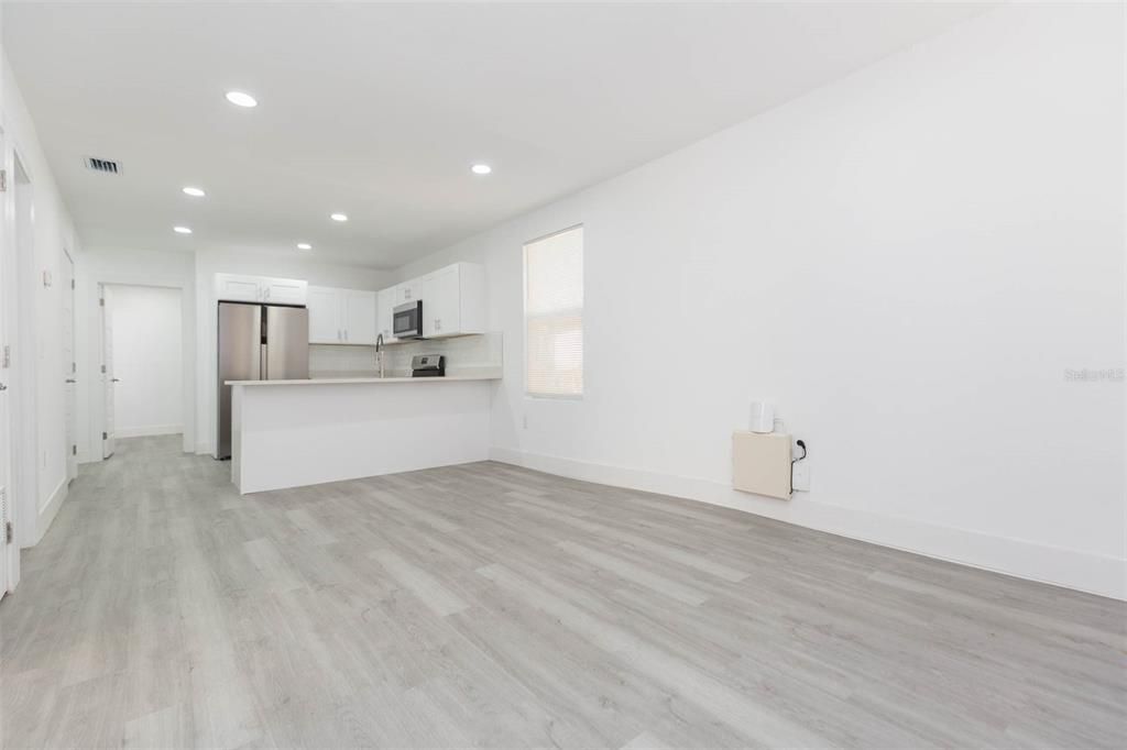 En Venta: $254,900 (3 camas, 2 baños, 840 Pies cuadrados)