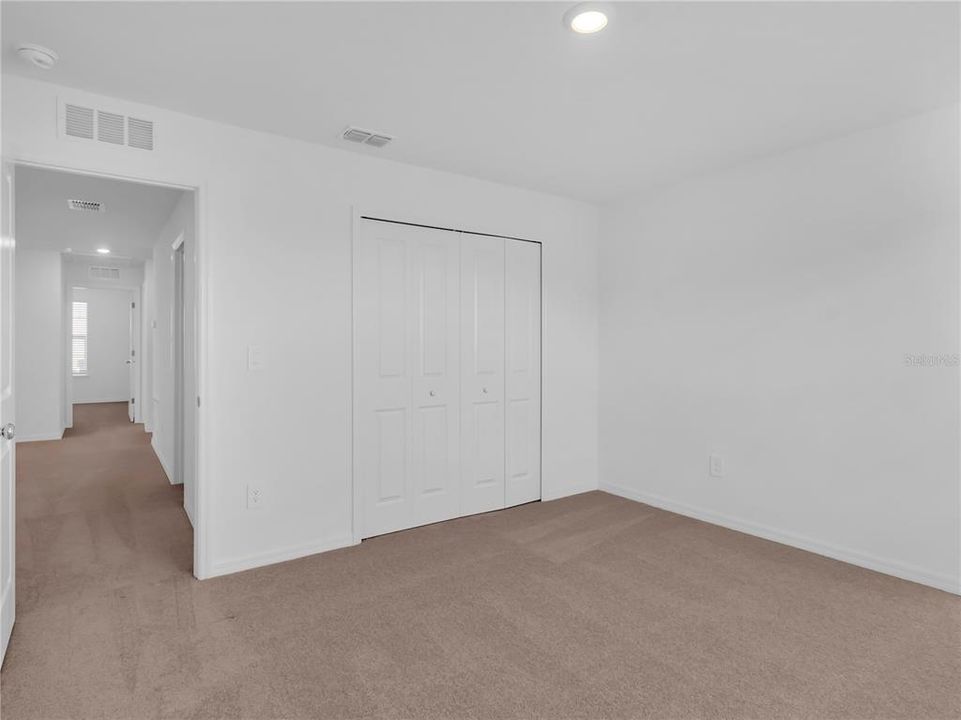 出租: $2,400 (4 贝兹, 2 浴室, 2251 平方英尺)