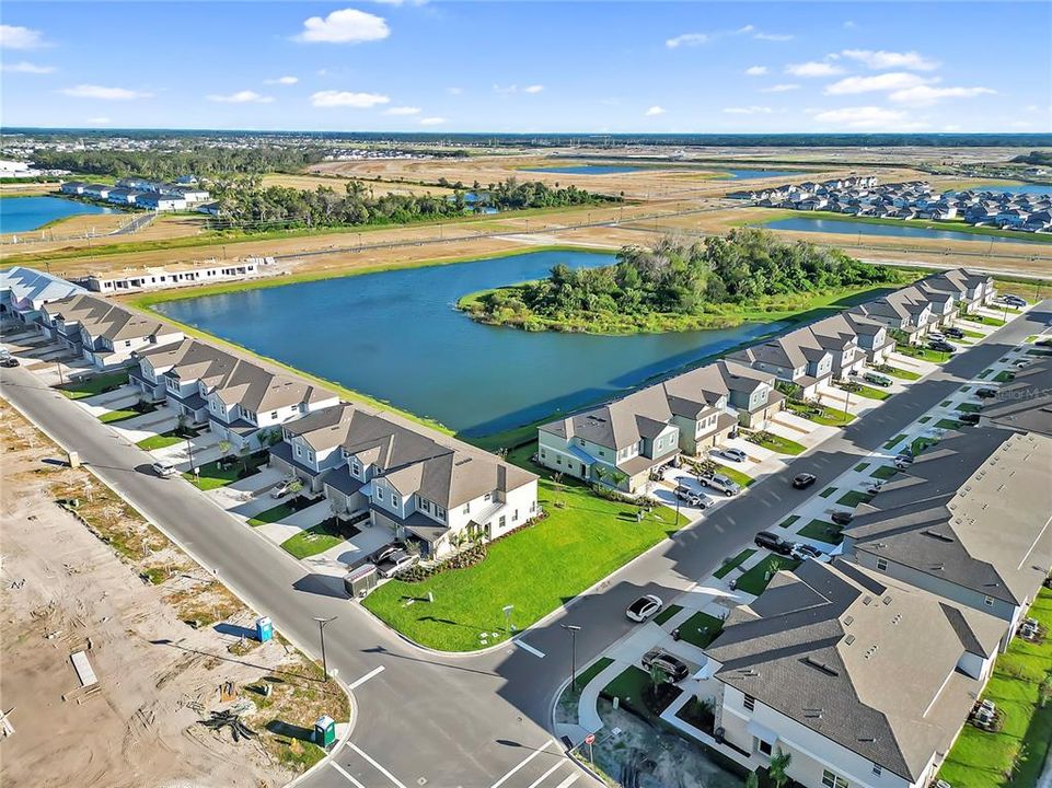 出租: $2,400 (4 贝兹, 2 浴室, 2251 平方英尺)