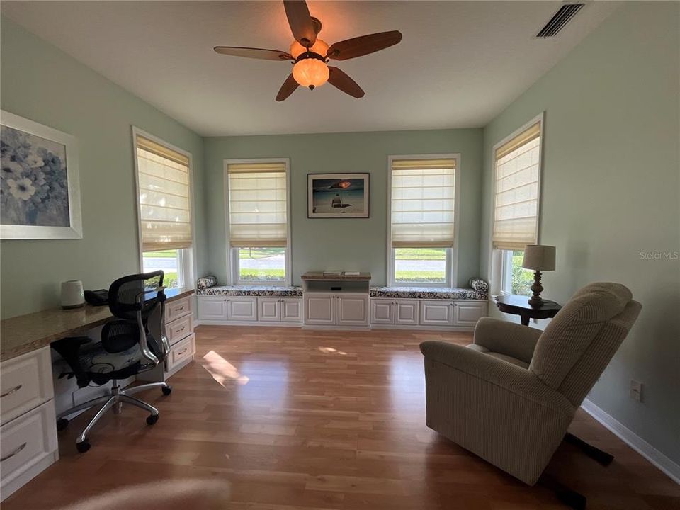 На продажу: $420,000 (2 спален, 2 ванн, 2076 Квадратных фут)