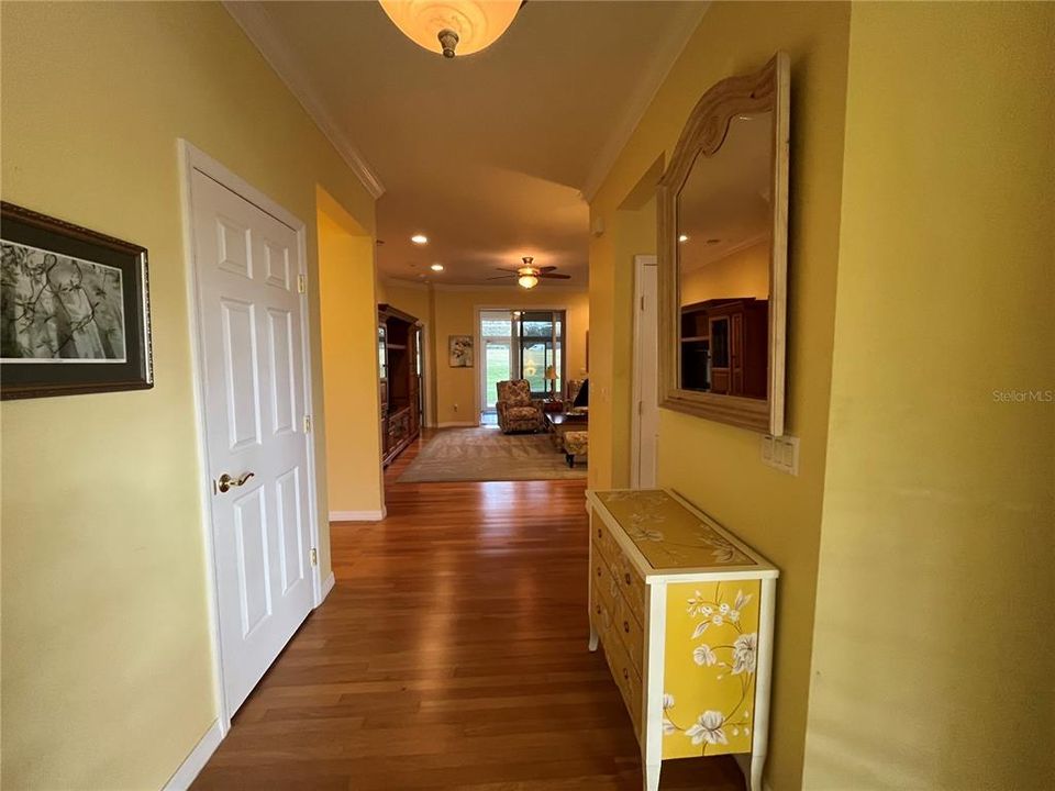 На продажу: $420,000 (2 спален, 2 ванн, 2076 Квадратных фут)