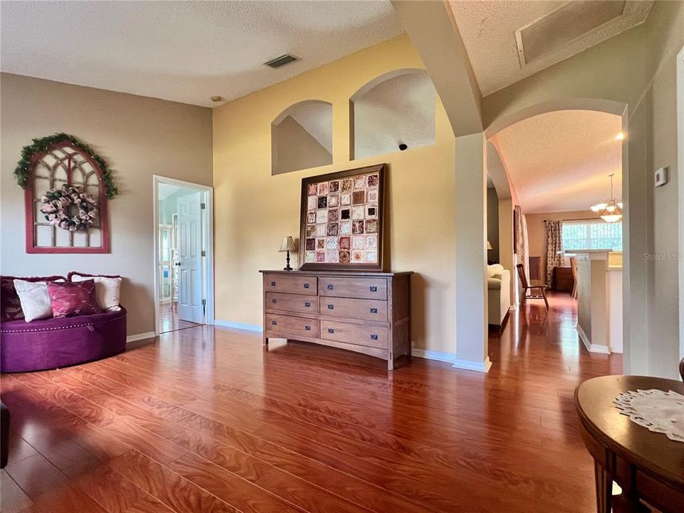 For Rent: $2,000 (3 beds, 2 baths, 1543 Square Feet)