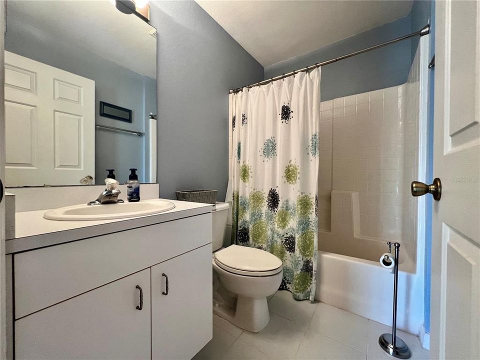 For Rent: $2,000 (3 beds, 2 baths, 1543 Square Feet)