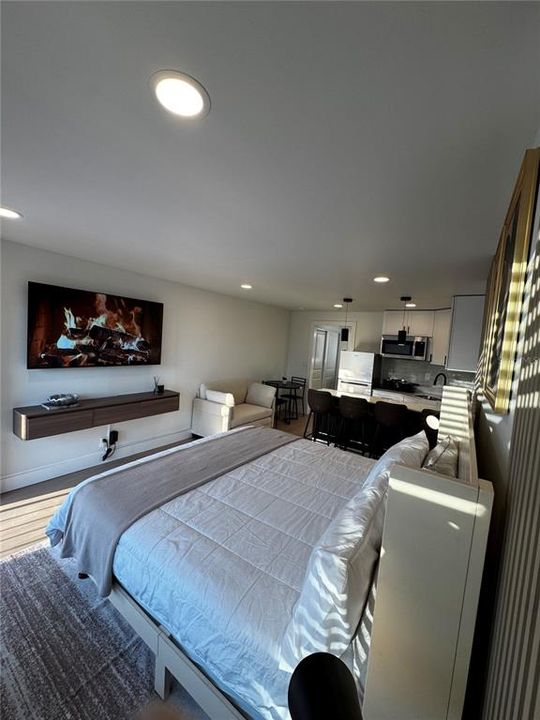 待售: $85,000 (1 贝兹, 1 浴室, 300 平方英尺)