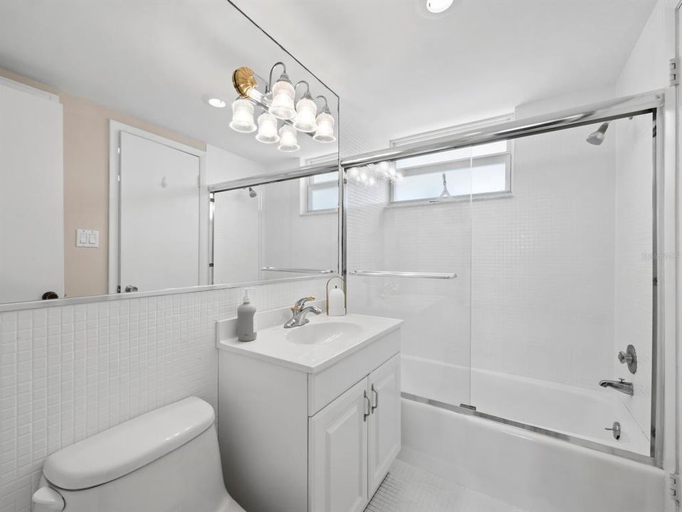 En Venta: $354,900 (1 camas, 1 baños, 747 Pies cuadrados)