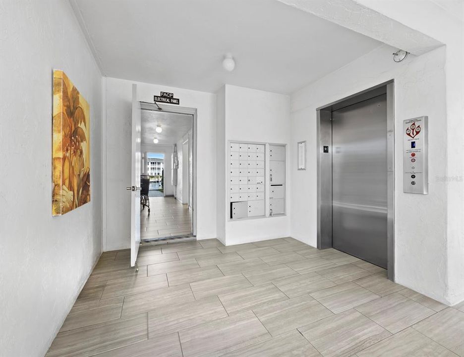 En Venta: $354,900 (1 camas, 1 baños, 747 Pies cuadrados)