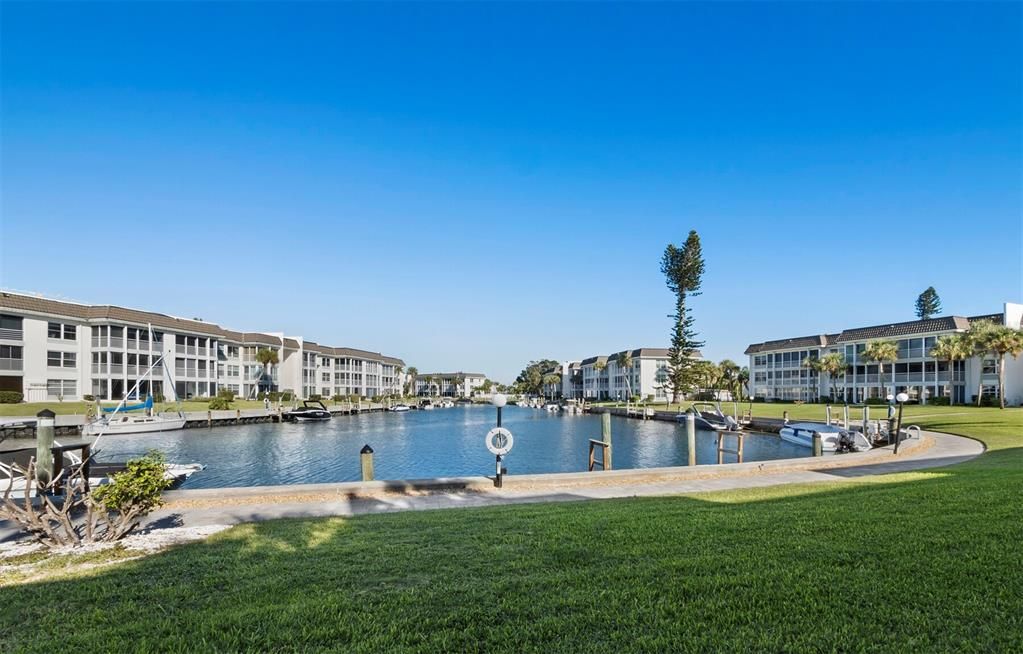 En Venta: $354,900 (1 camas, 1 baños, 747 Pies cuadrados)