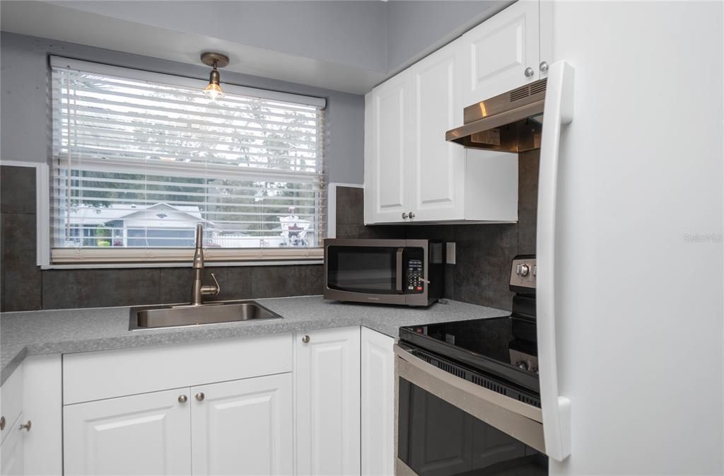 Activo con contrato: $214,900 (3 camas, 2 baños, 1468 Pies cuadrados)