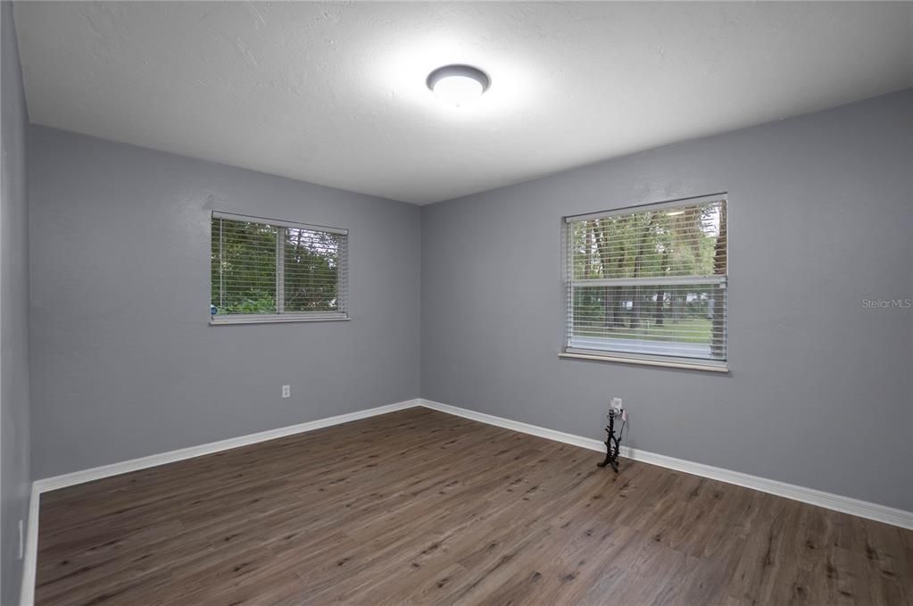 Activo con contrato: $214,900 (3 camas, 2 baños, 1468 Pies cuadrados)