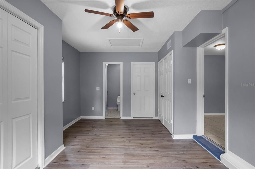 Activo con contrato: $214,900 (3 camas, 2 baños, 1468 Pies cuadrados)