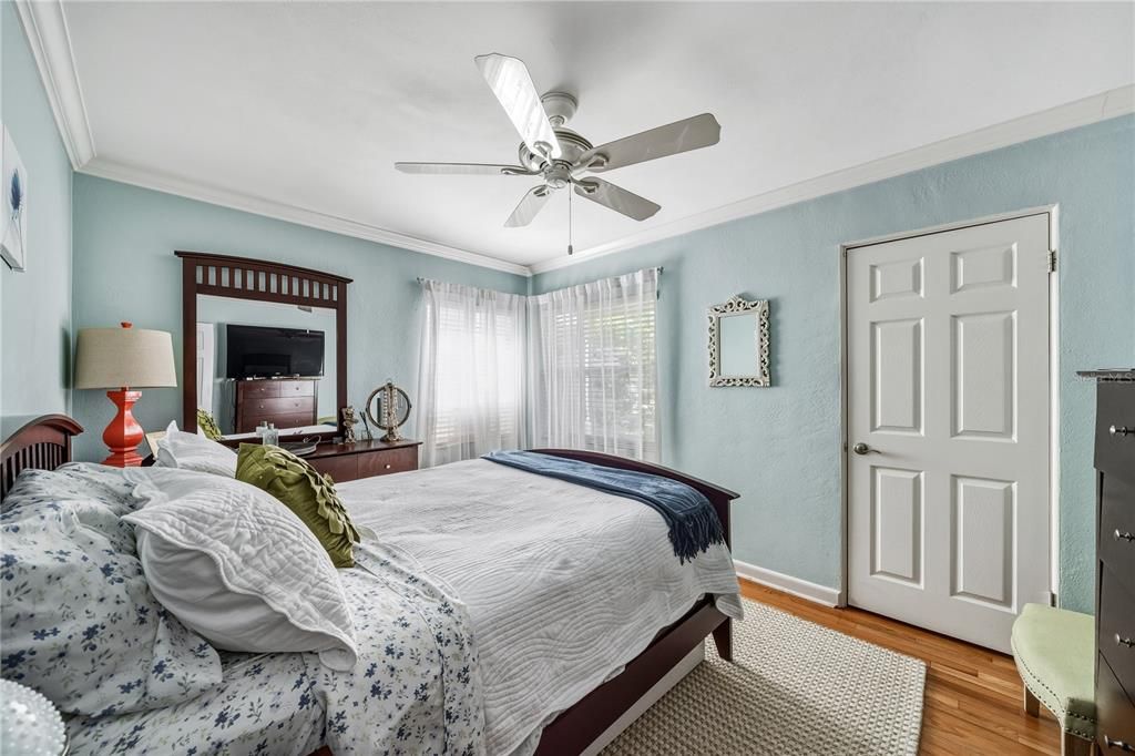 На продажу: $599,000 (3 спален, 2 ванн, 2143 Квадратных фут)