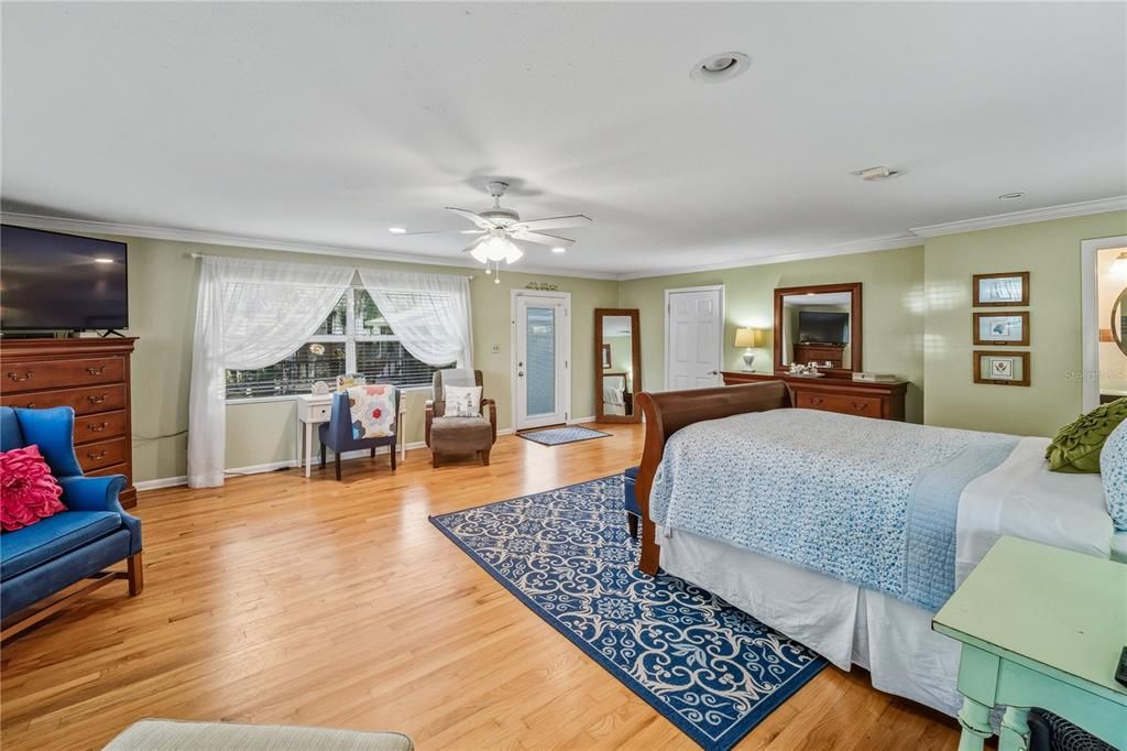 На продажу: $599,000 (3 спален, 2 ванн, 2143 Квадратных фут)