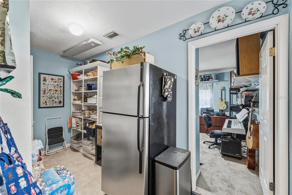 На продажу: $599,000 (3 спален, 2 ванн, 2143 Квадратных фут)