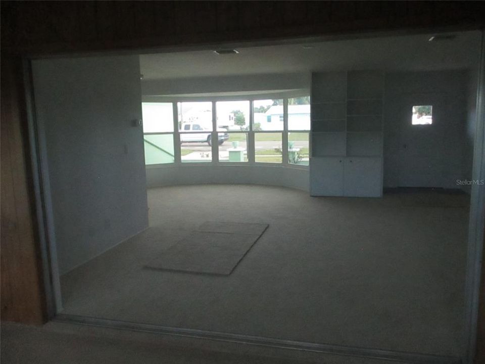 For Sale: $349,000 (3 beds, 2 baths, 1779 Square Feet)