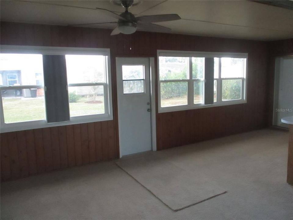 For Sale: $349,000 (3 beds, 2 baths, 1779 Square Feet)