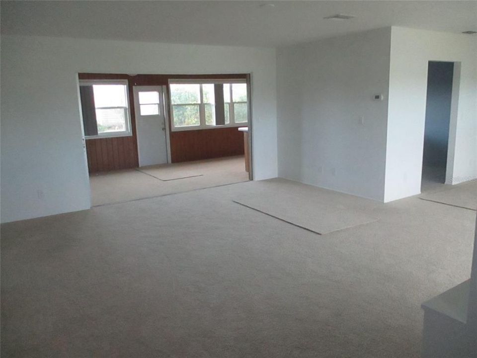 For Sale: $349,000 (3 beds, 2 baths, 1779 Square Feet)