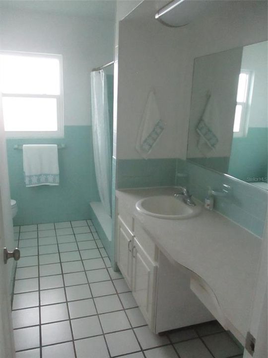 For Sale: $349,000 (3 beds, 2 baths, 1779 Square Feet)