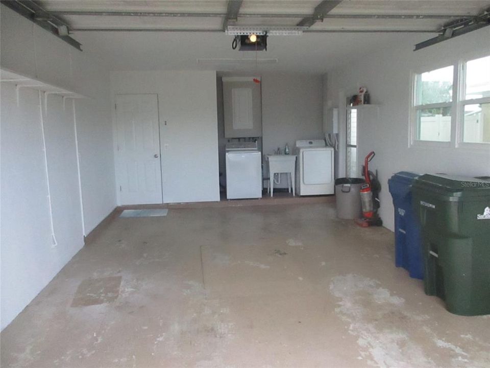 For Sale: $349,000 (3 beds, 2 baths, 1779 Square Feet)