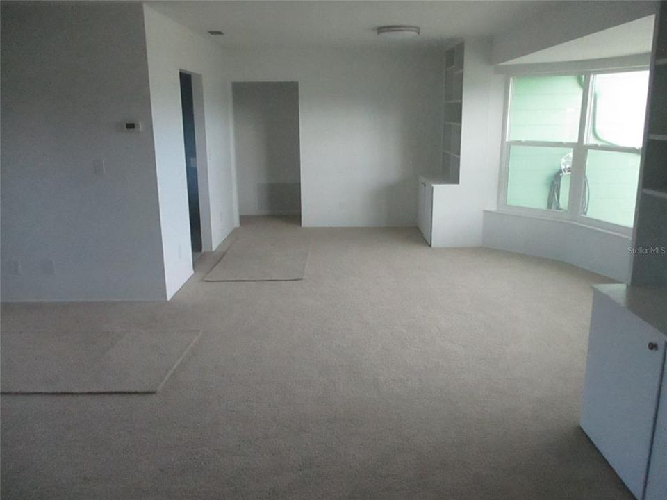 For Sale: $349,000 (3 beds, 2 baths, 1779 Square Feet)