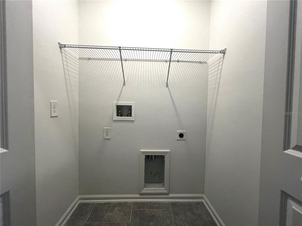 For Rent: $1,890 (3 beds, 2 baths, 1854 Square Feet)