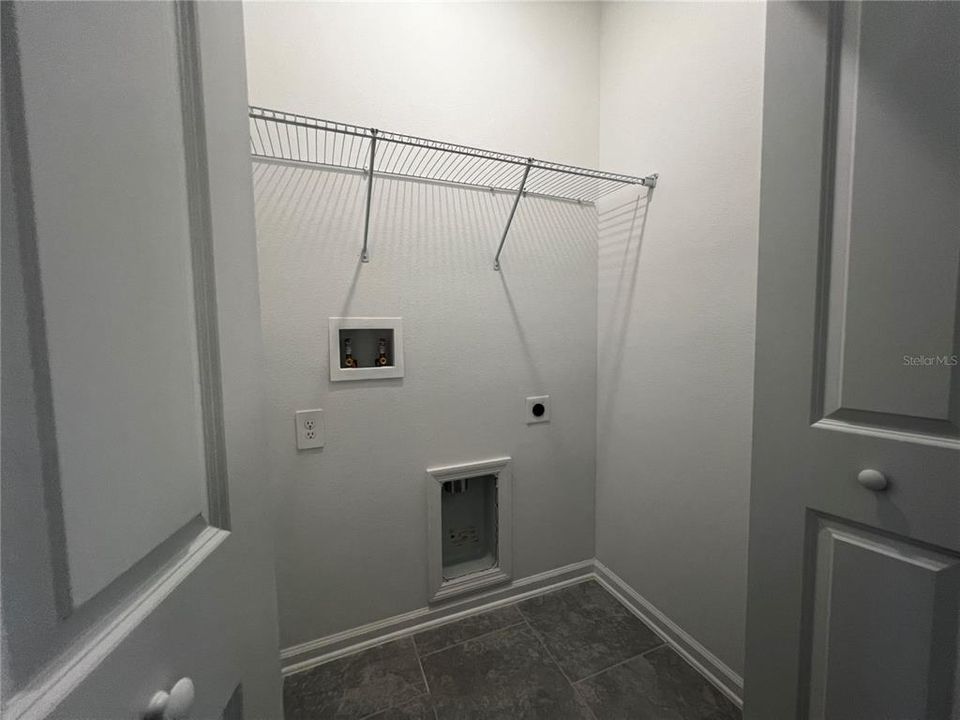 For Rent: $1,890 (3 beds, 2 baths, 1854 Square Feet)