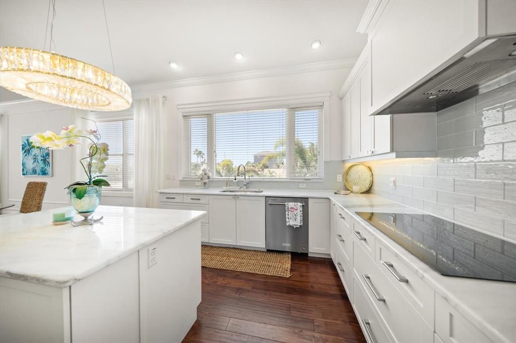 待售: $1,594,000 (3 贝兹, 2 浴室, 1917 平方英尺)