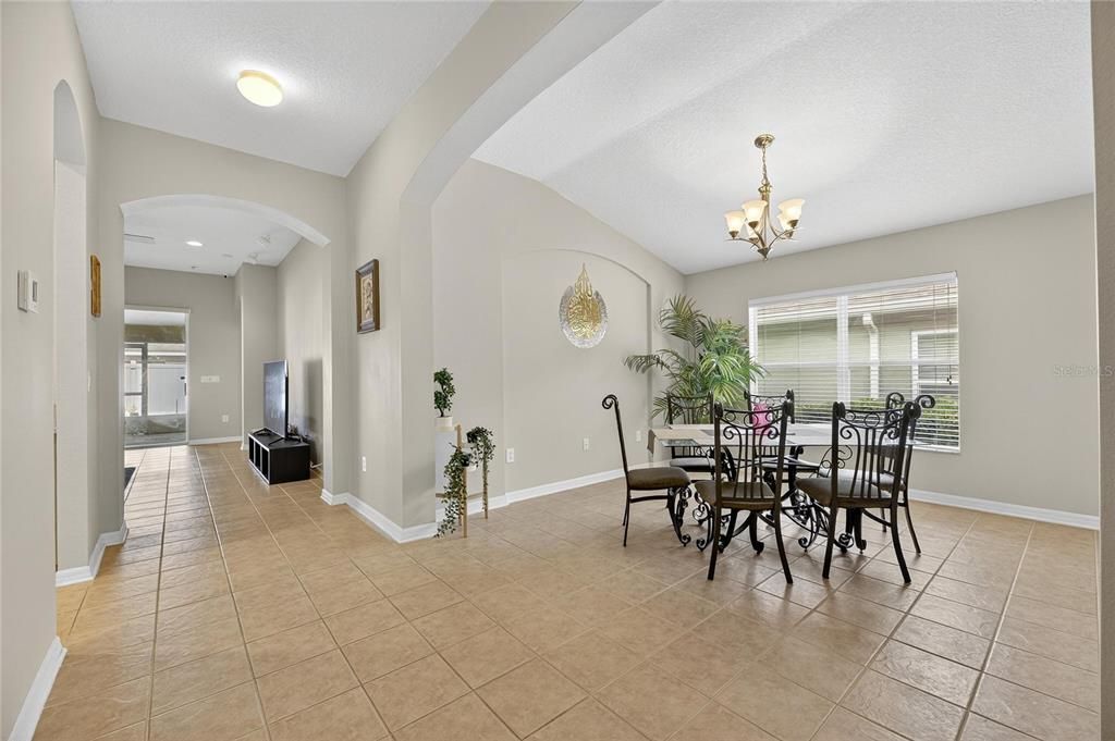 На продажу: $425,000 (4 спален, 2 ванн, 1965 Квадратных фут)