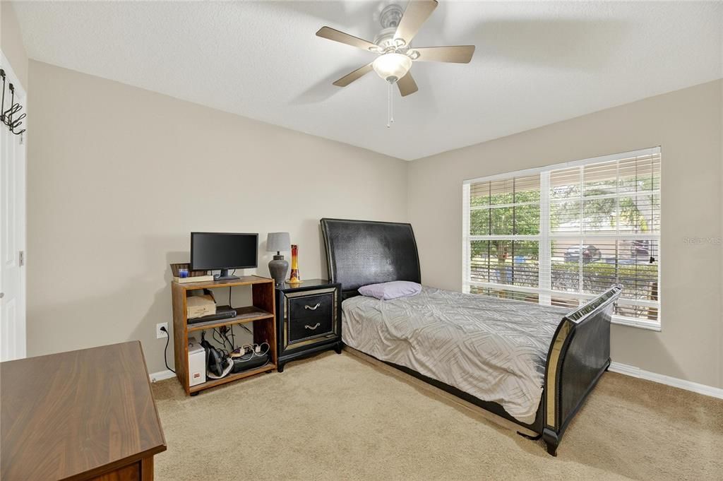 На продажу: $425,000 (4 спален, 2 ванн, 1965 Квадратных фут)