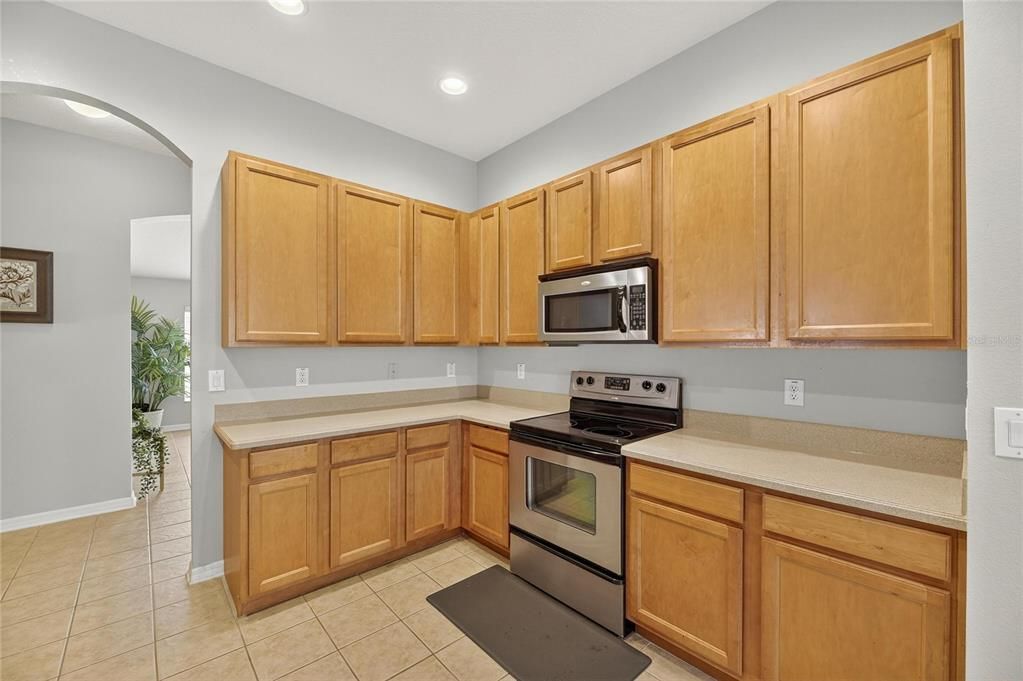 На продажу: $425,000 (4 спален, 2 ванн, 1965 Квадратных фут)