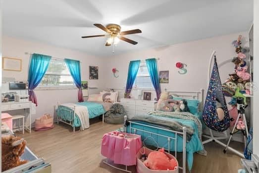 Active With Contract: $348,000 (3 beds, 2 baths, 2029 Square Feet)