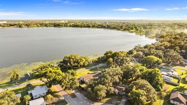 Active With Contract: $348,000 (3 beds, 2 baths, 2029 Square Feet)