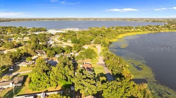 Active With Contract: $348,000 (3 beds, 2 baths, 2029 Square Feet)