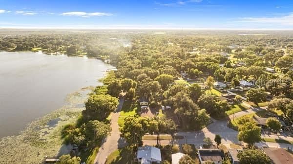 Active With Contract: $348,000 (3 beds, 2 baths, 2029 Square Feet)