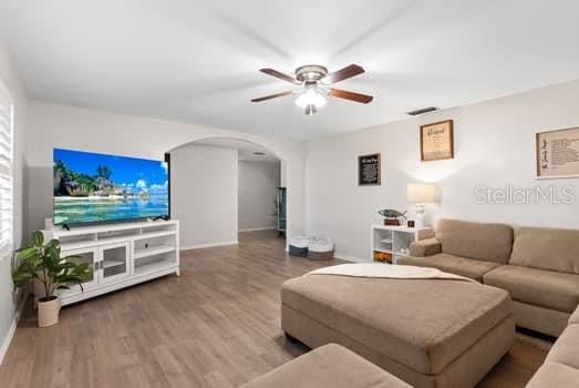 Active With Contract: $348,000 (3 beds, 2 baths, 2029 Square Feet)