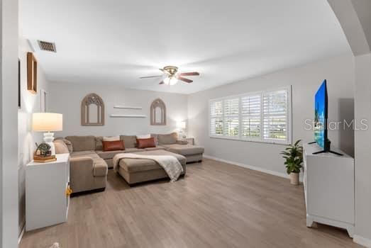 Active With Contract: $348,000 (3 beds, 2 baths, 2029 Square Feet)