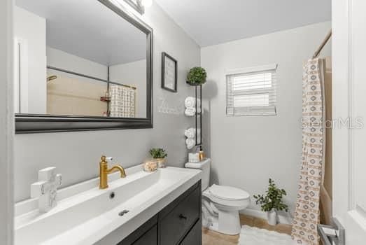 Active With Contract: $348,000 (3 beds, 2 baths, 2029 Square Feet)