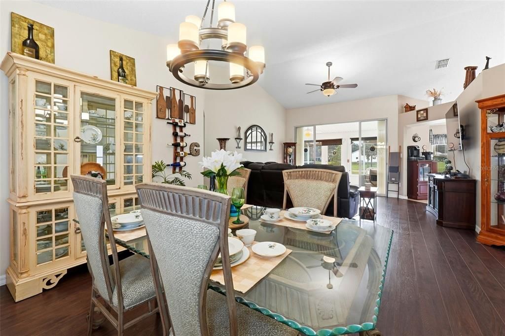 待售: $274,900 (3 贝兹, 2 浴室, 1761 平方英尺)