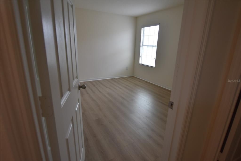 For Rent: $2,350 (4 beds, 2 baths, 1948 Square Feet)