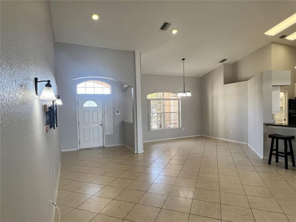 For Sale: $329,900 (3 beds, 2 baths, 2122 Square Feet)