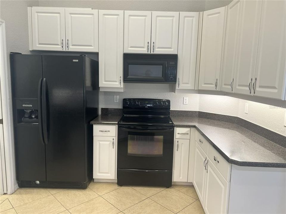 For Sale: $329,900 (3 beds, 2 baths, 2122 Square Feet)