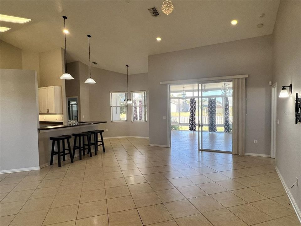 For Sale: $329,900 (3 beds, 2 baths, 2122 Square Feet)