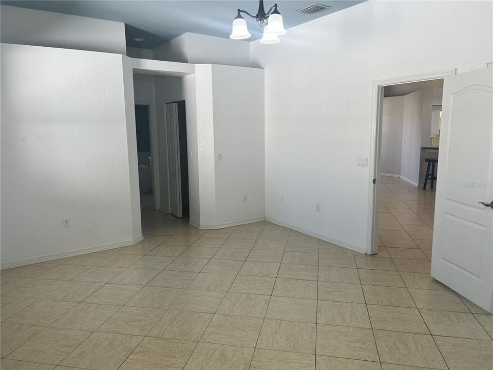 For Sale: $329,900 (3 beds, 2 baths, 2122 Square Feet)