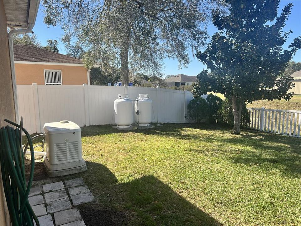 For Sale: $329,900 (3 beds, 2 baths, 2122 Square Feet)