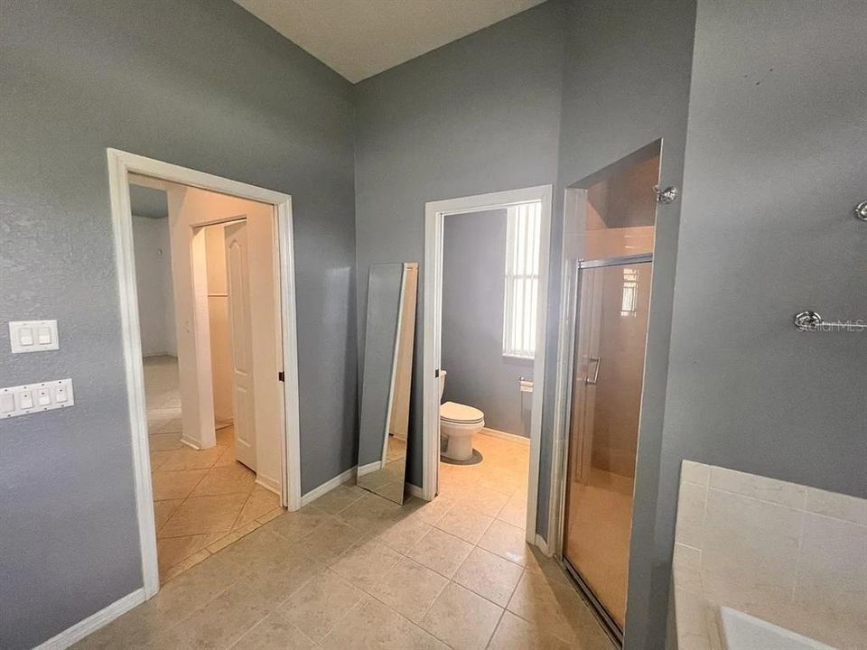 For Sale: $329,900 (3 beds, 2 baths, 2122 Square Feet)