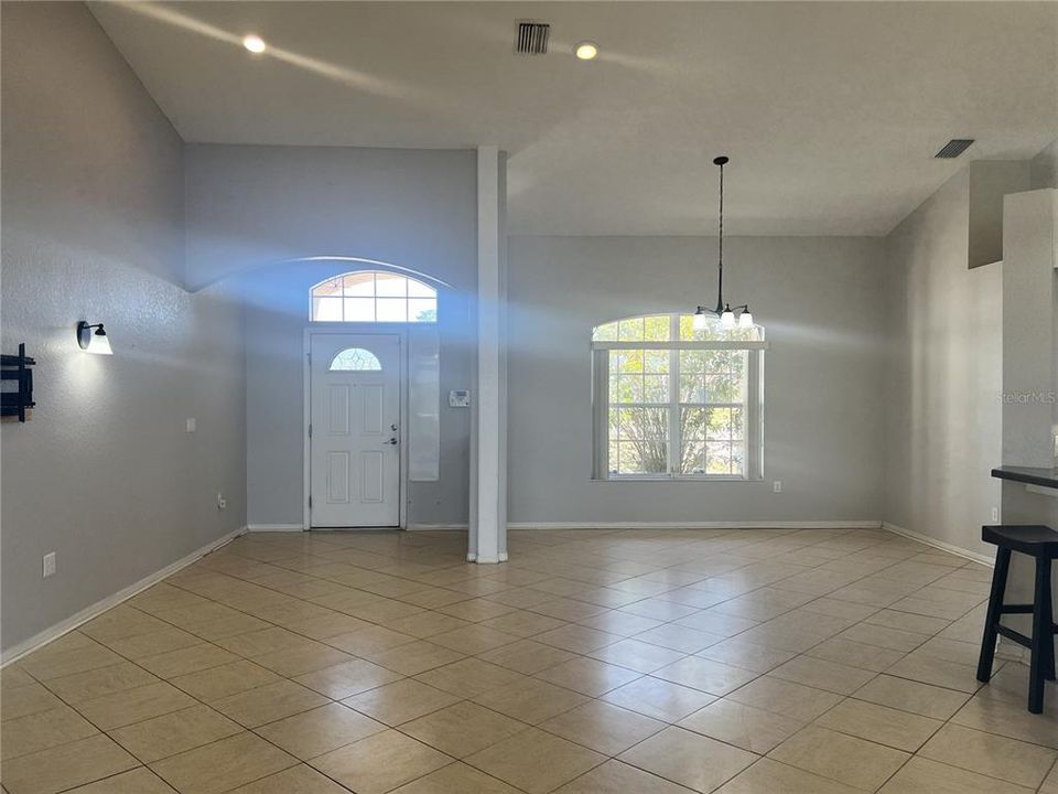 For Sale: $329,900 (3 beds, 2 baths, 2122 Square Feet)
