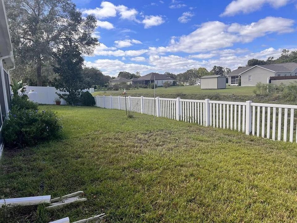 For Sale: $329,900 (3 beds, 2 baths, 2122 Square Feet)