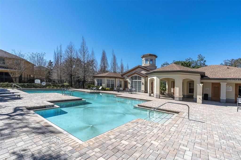 For Rent: $2,300 (3 beds, 2 baths, 1704 Square Feet)