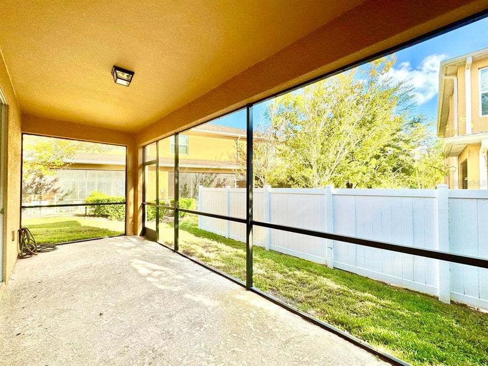 For Rent: $2,300 (3 beds, 2 baths, 1704 Square Feet)